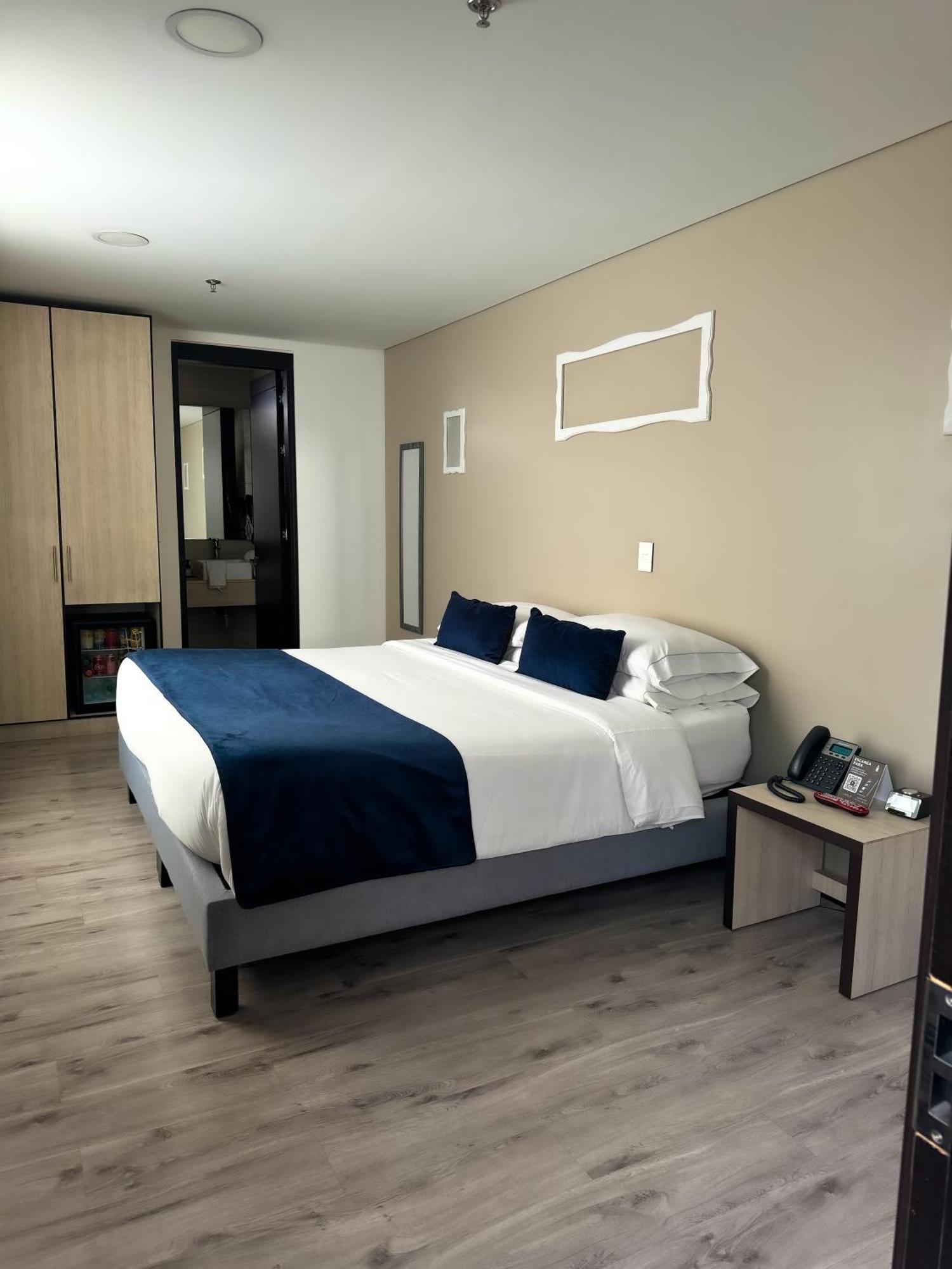 Hotel Wlh Silver Corferias Богота Экстерьер фото