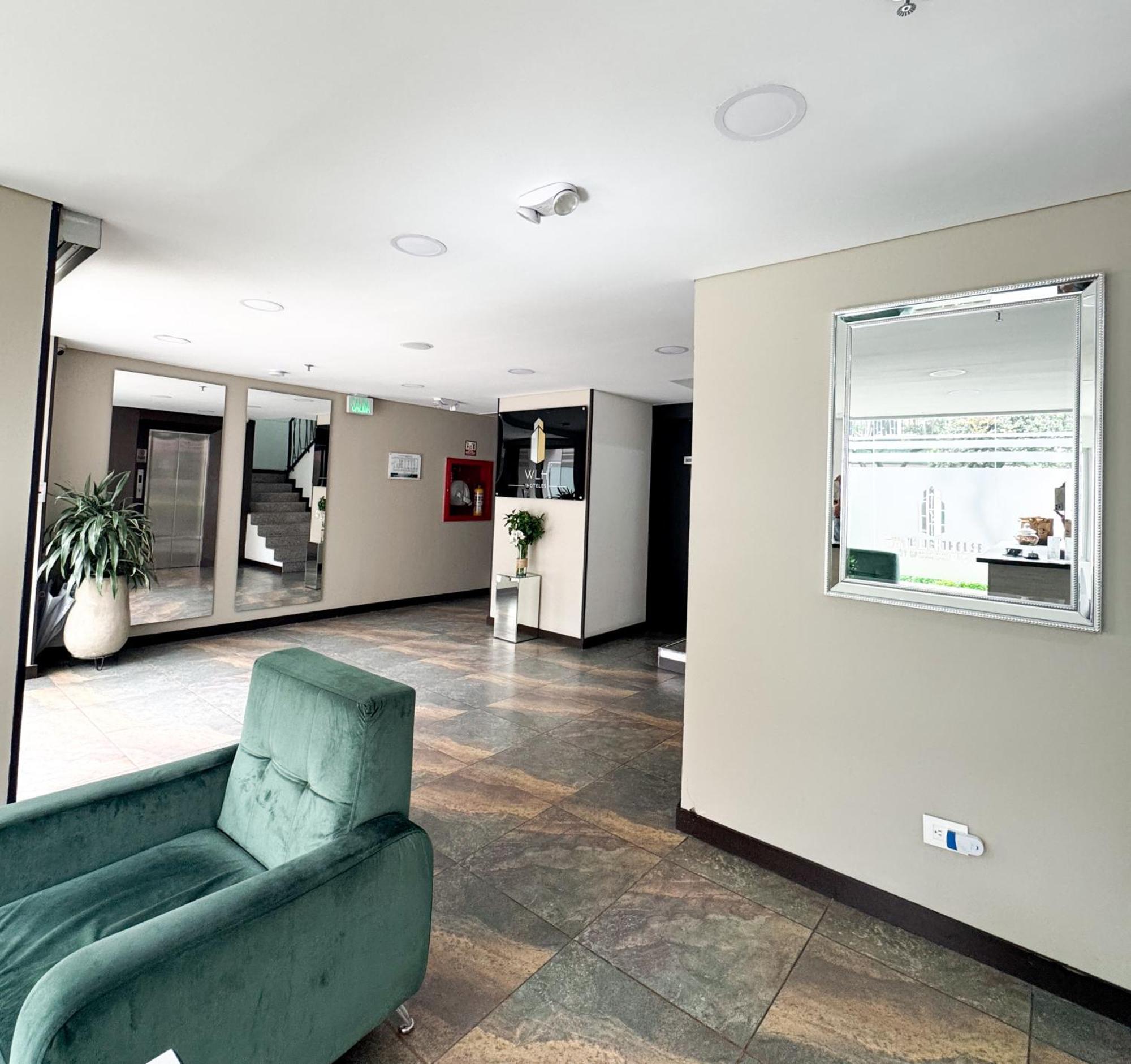 Hotel Wlh Silver Corferias Богота Экстерьер фото