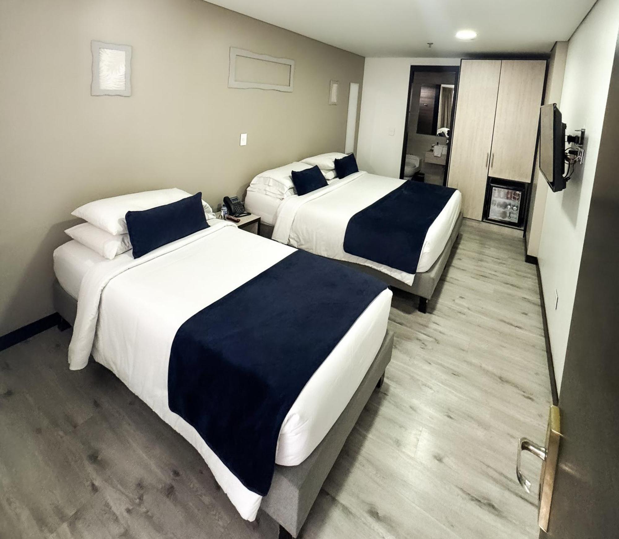 Hotel Wlh Silver Corferias Богота Экстерьер фото