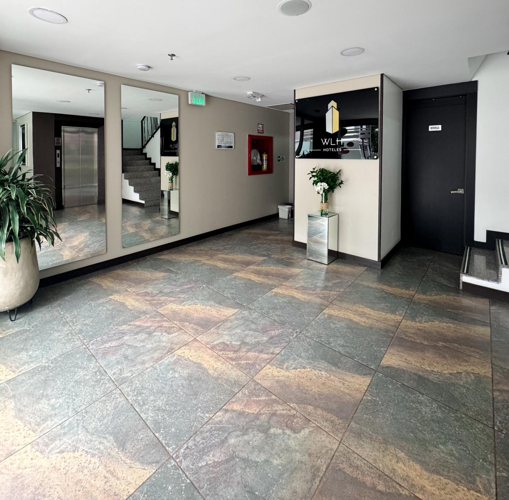 Hotel Wlh Silver Corferias Богота Экстерьер фото