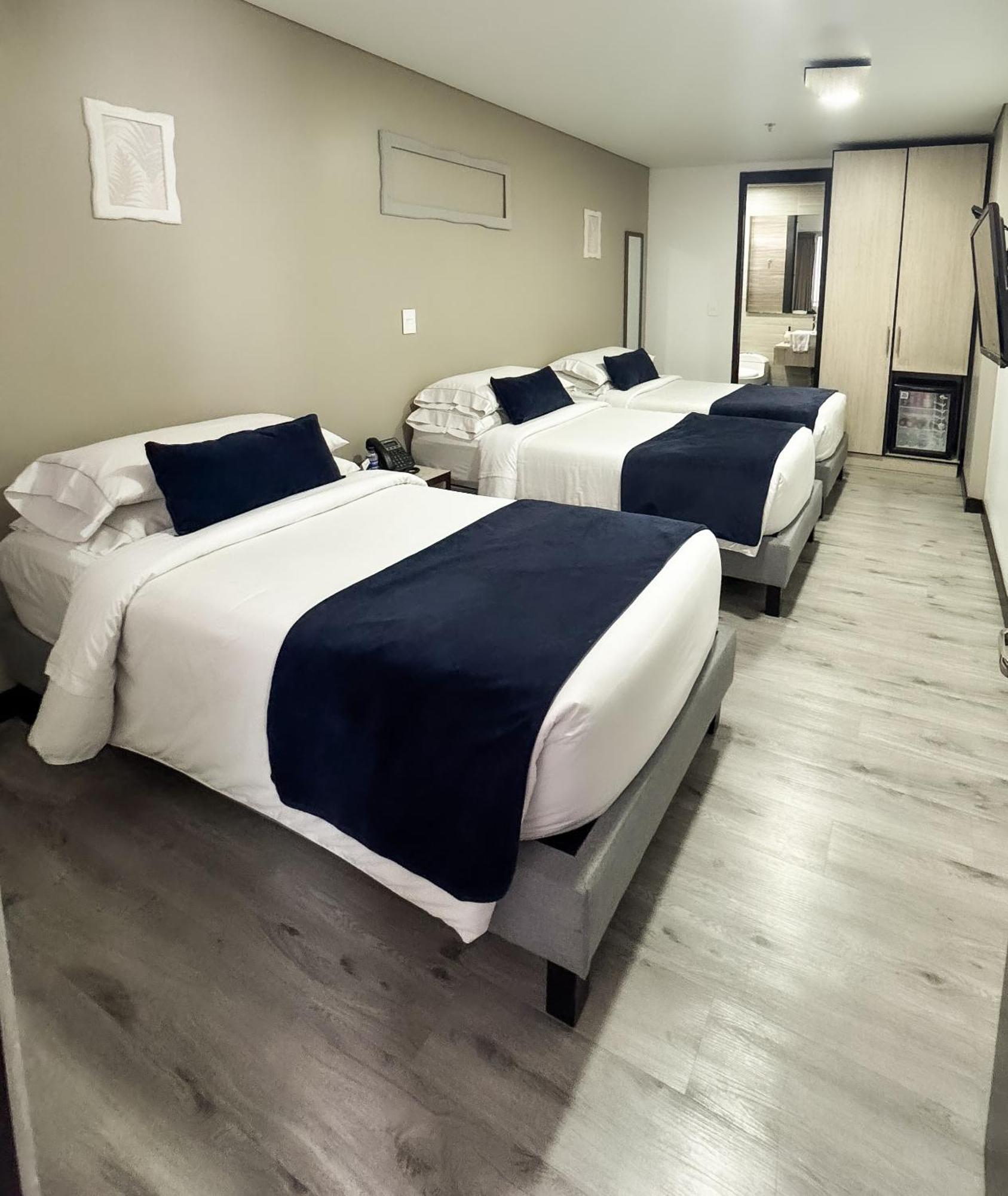 Hotel Wlh Silver Corferias Богота Экстерьер фото